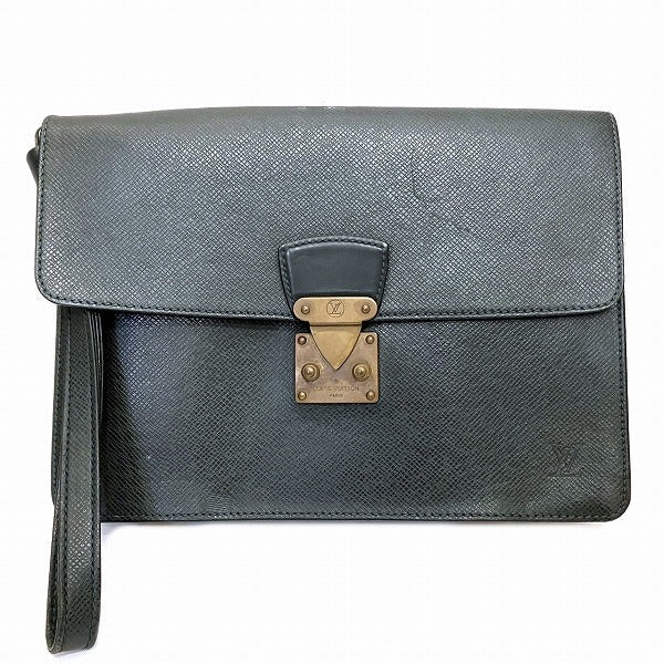 Louis Vuitton Taiga Leather Clutch Bag