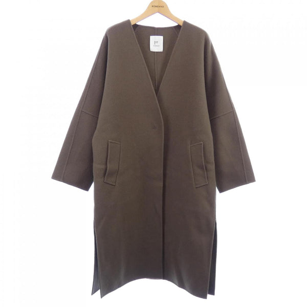 1er Arrondissement Coat