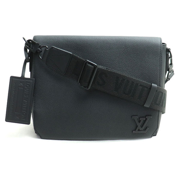 Louis Vuitton Takeoff Messenger Grained Leather Shoulder Bag